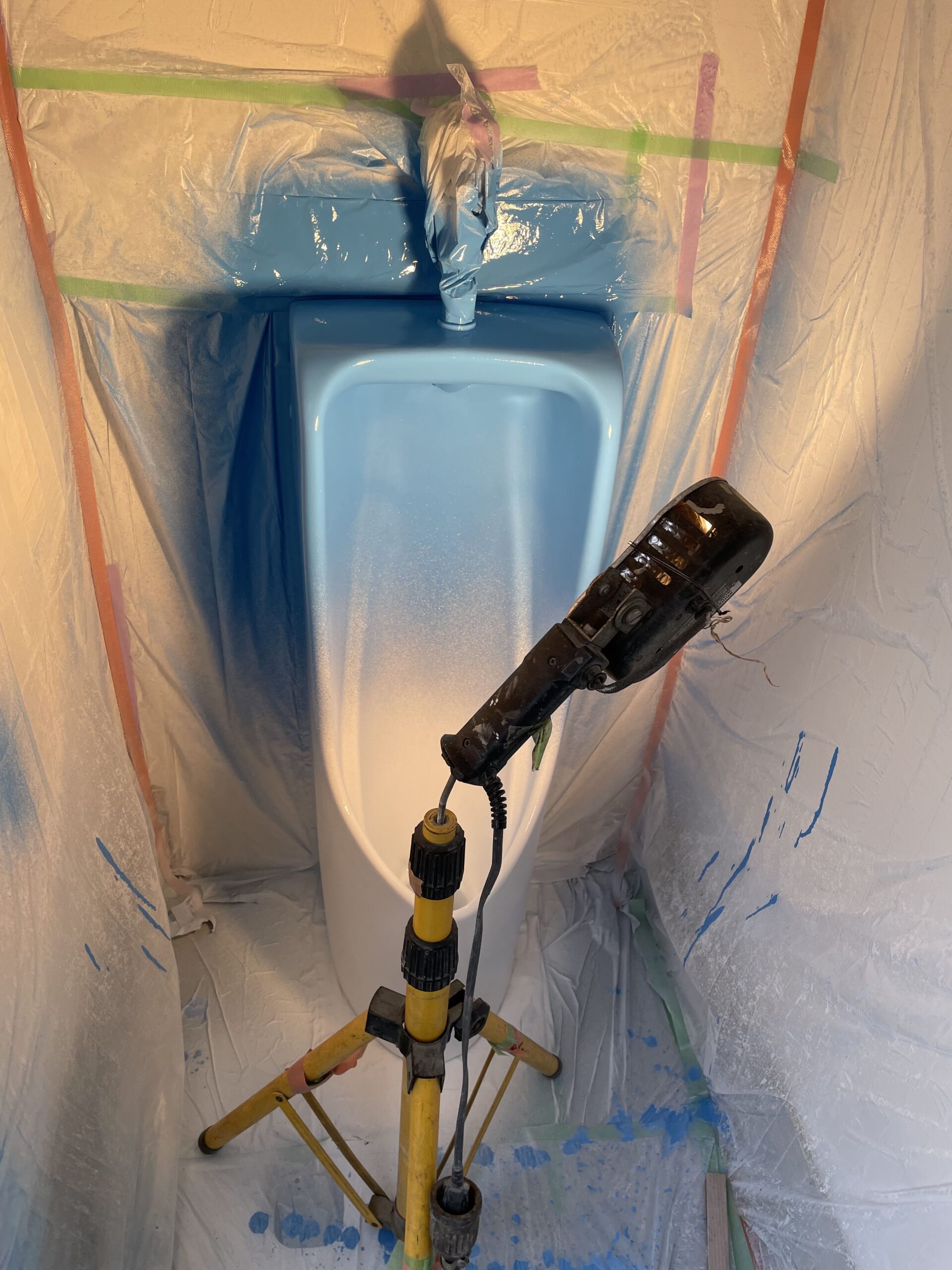 トイレ塗装でトイレを新しく生まれ変わらせる塗装ガイド：基本からプロ技術まで徹底解説 -